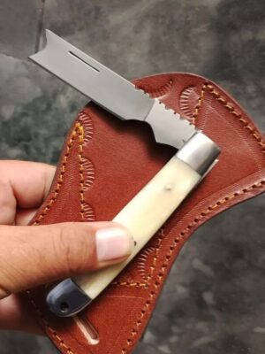 FOLDING KNIVES