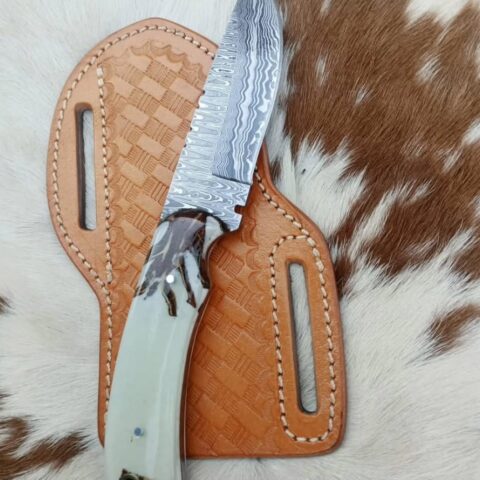 beautiful cowboy skinner knive